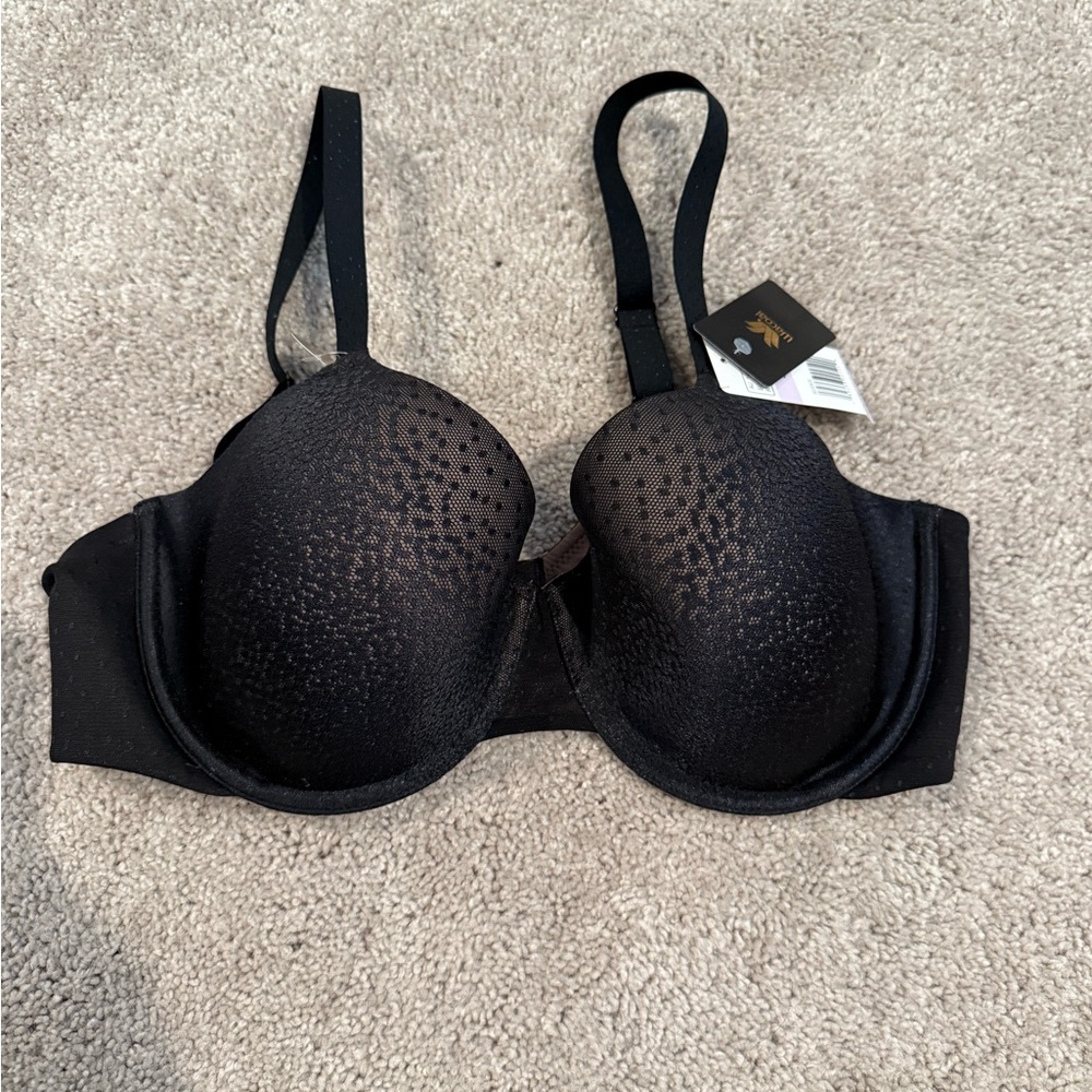 NWT Wacoal Black Lace Patterned Bra